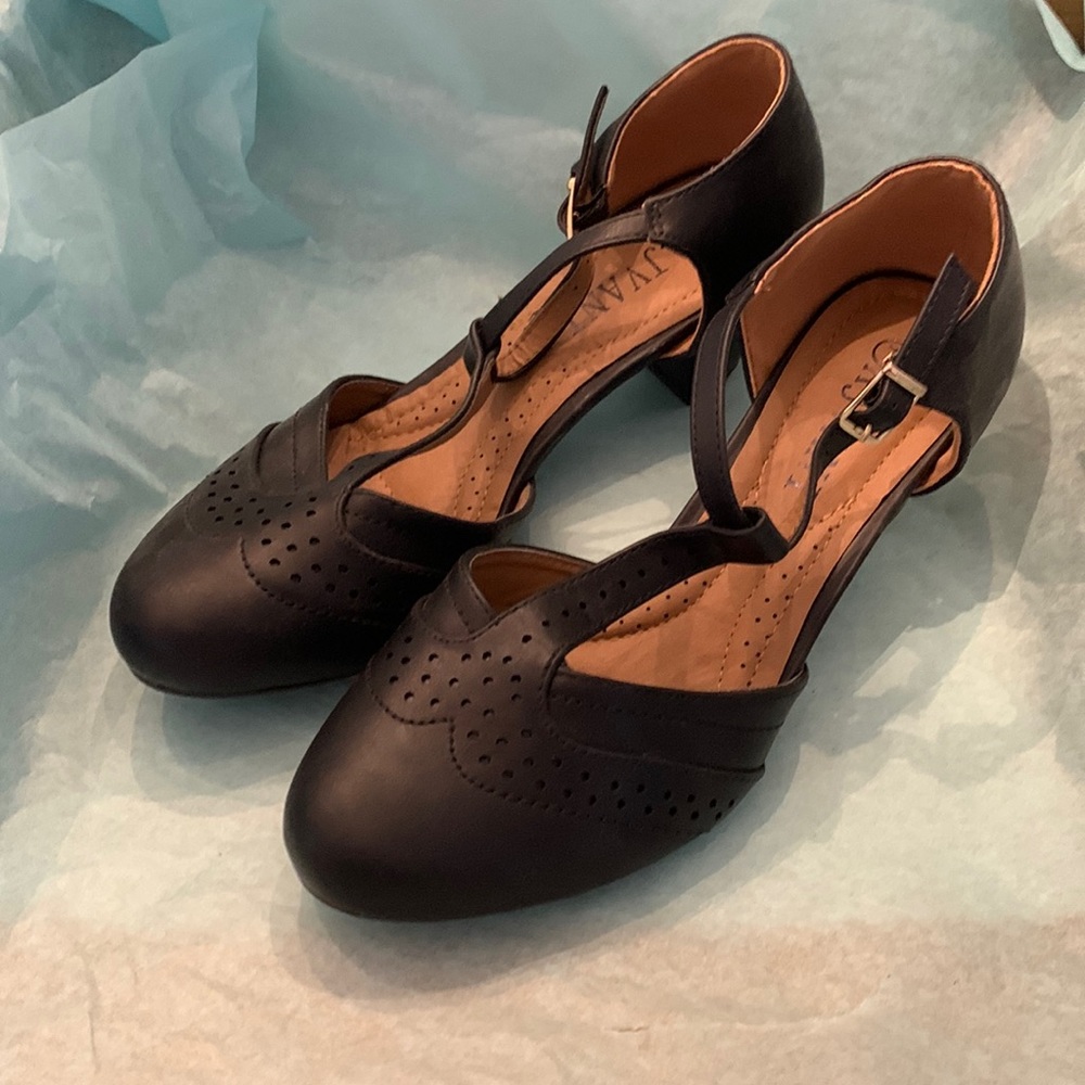 Ajvani LADIES MID BLOCK HEEL T-BAR CUT OUT BROGUE COURT SHOES SANDALS SIZE 7